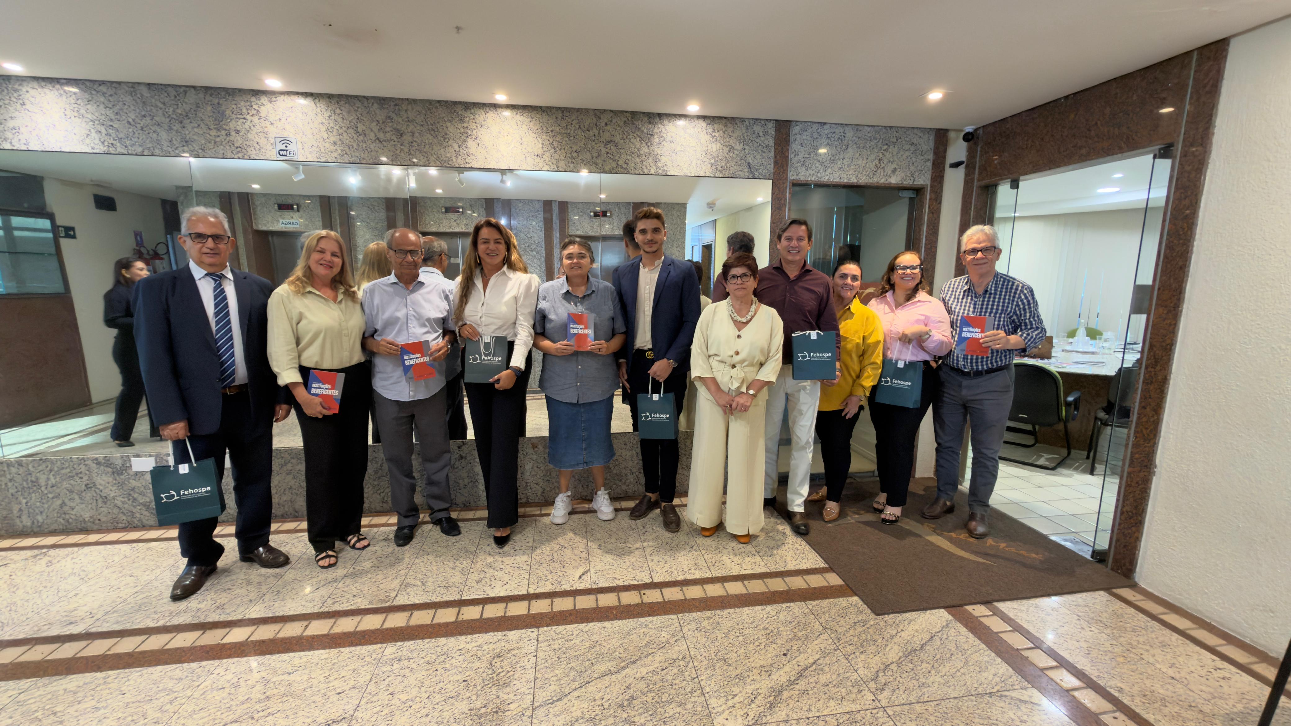 Diálogo e responsabilidade marcaram a reunião da FEHOSPE com o SINIBREF